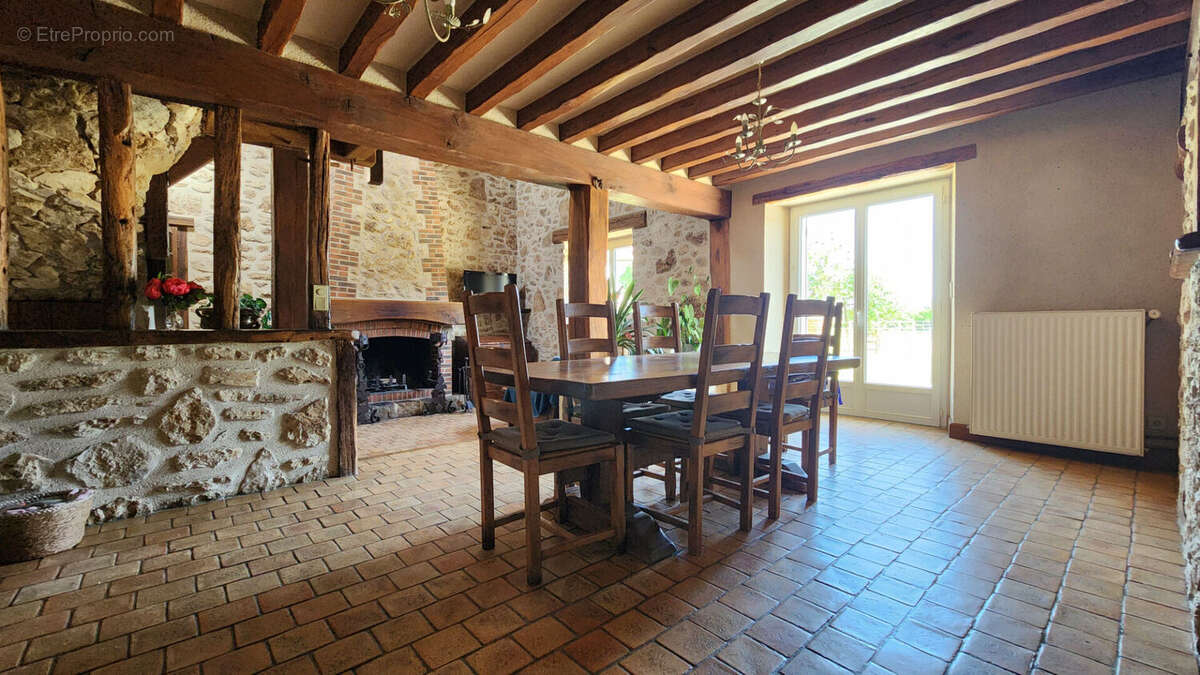Maison à CHATEAUNEUF-EN-THYMERAIS