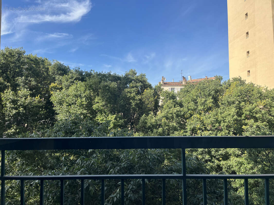 Appartement à MARSEILLE-6E
