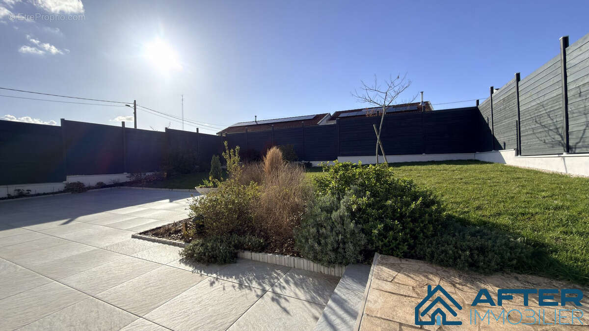 Maison à VARANGEVILLE