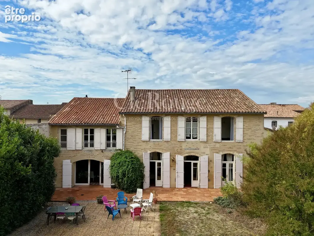 Tonneins - Demeure de caractère avec piscine et jardin arboré, six chambres au cœur de la ville - photo 27