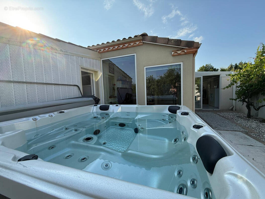 Maison à SAINTE-LIVRADE-SUR-LOT