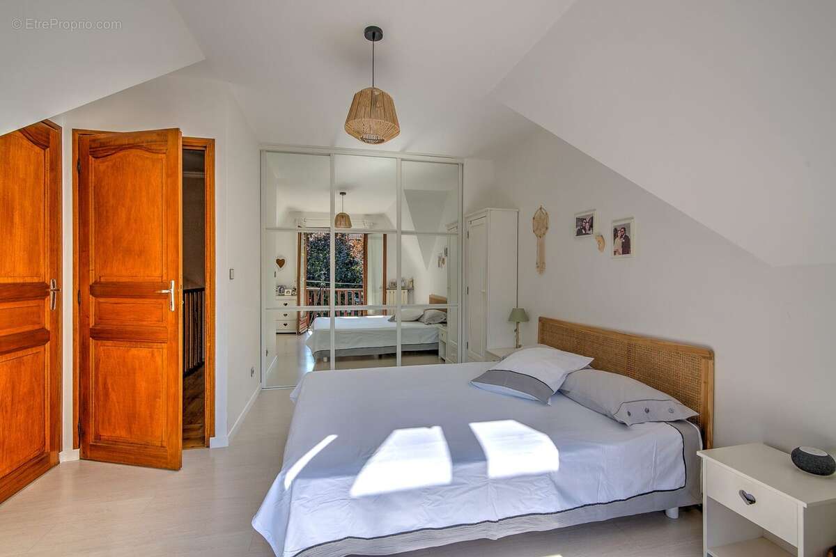 Maison à CHOISY-LE-ROI