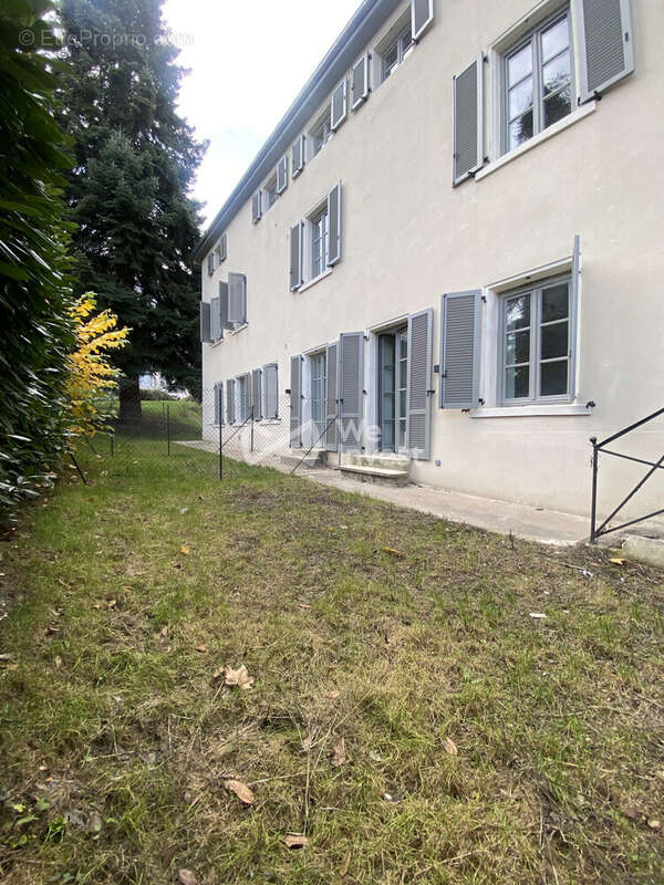 Appartement à TASSIN-LA-DEMI-LUNE