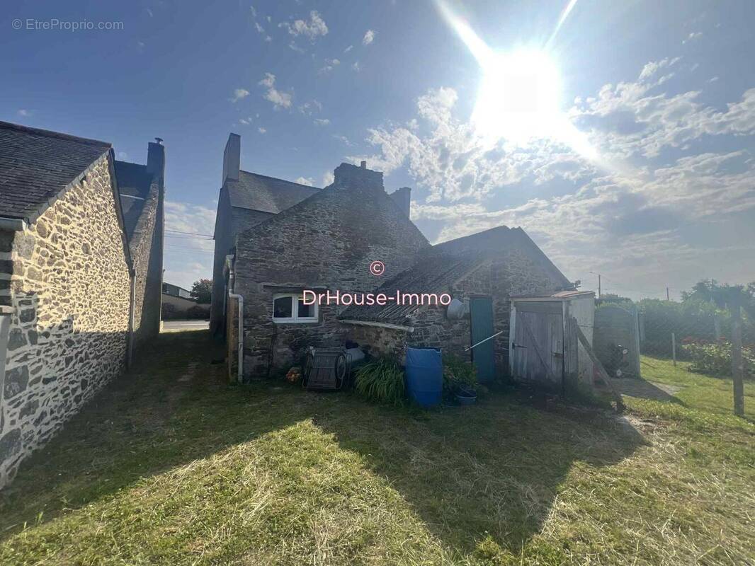 Maison à SAINT-MELOIR-DES-ONDES