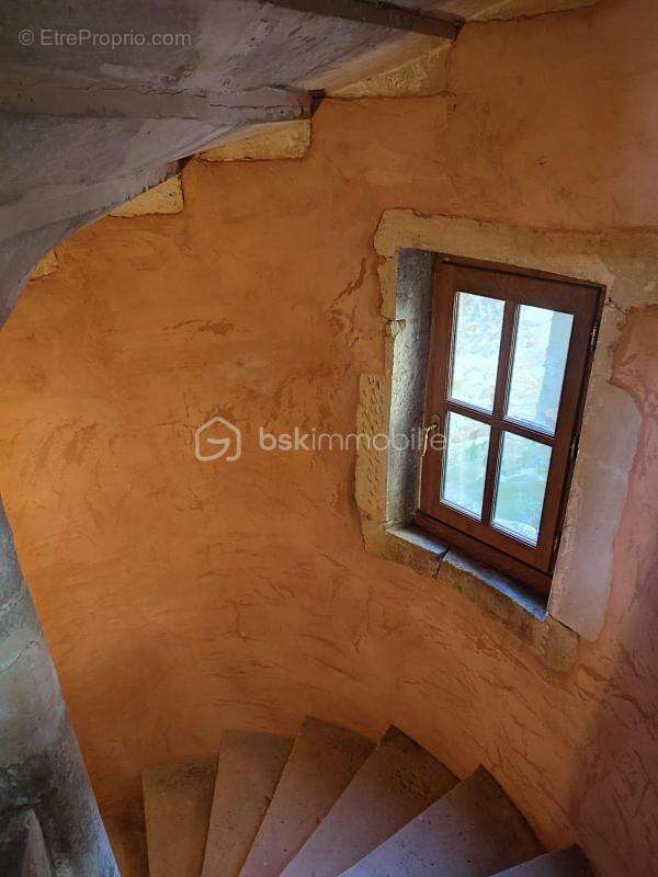 Maison à LA BAUME-DE-TRANSIT