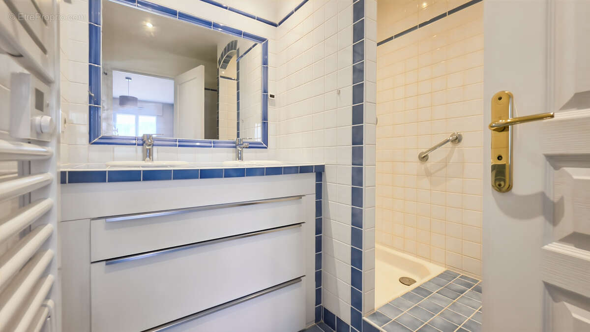 À Draguignan, appartement 5 pièces à vendre + parking privatif - photo 7
