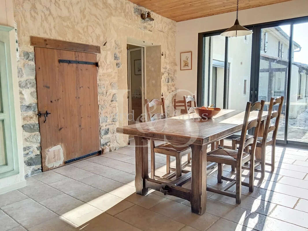 Maison à VAISON-LA-ROMAINE