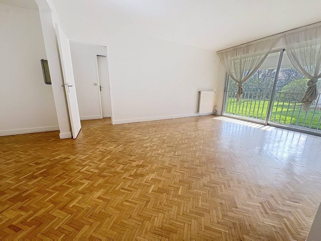 Appartement à GARCHES