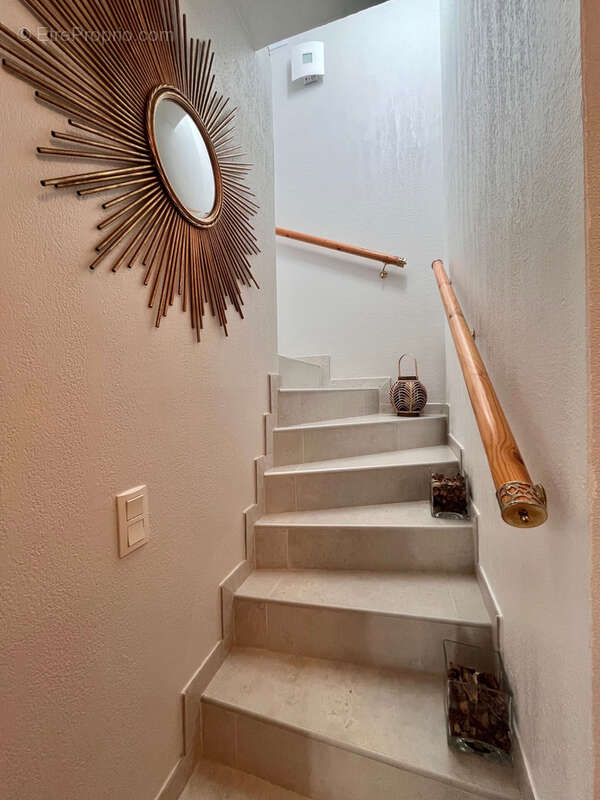 Maison à LES ISSAMBRES