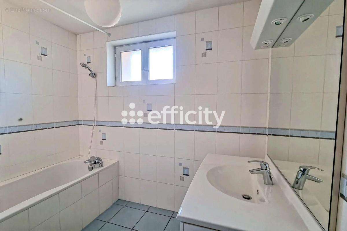 Maison à PIERRECLOS