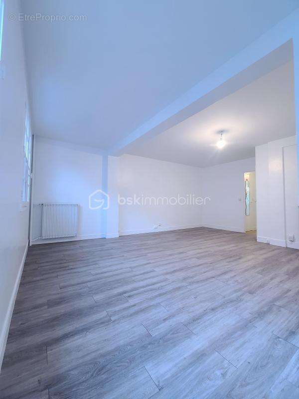 Appartement à COLOMBES