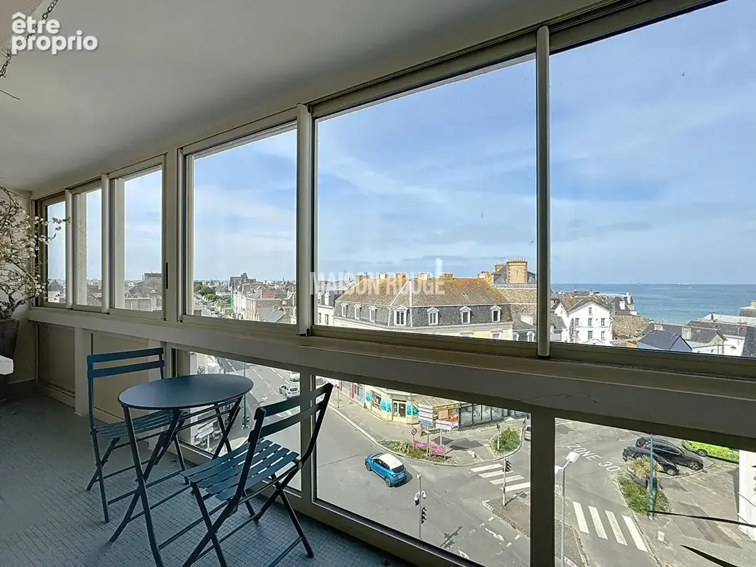 appartement-t3-renove-vue-mer-loggia-rochebonne-saint-malo - photo 2