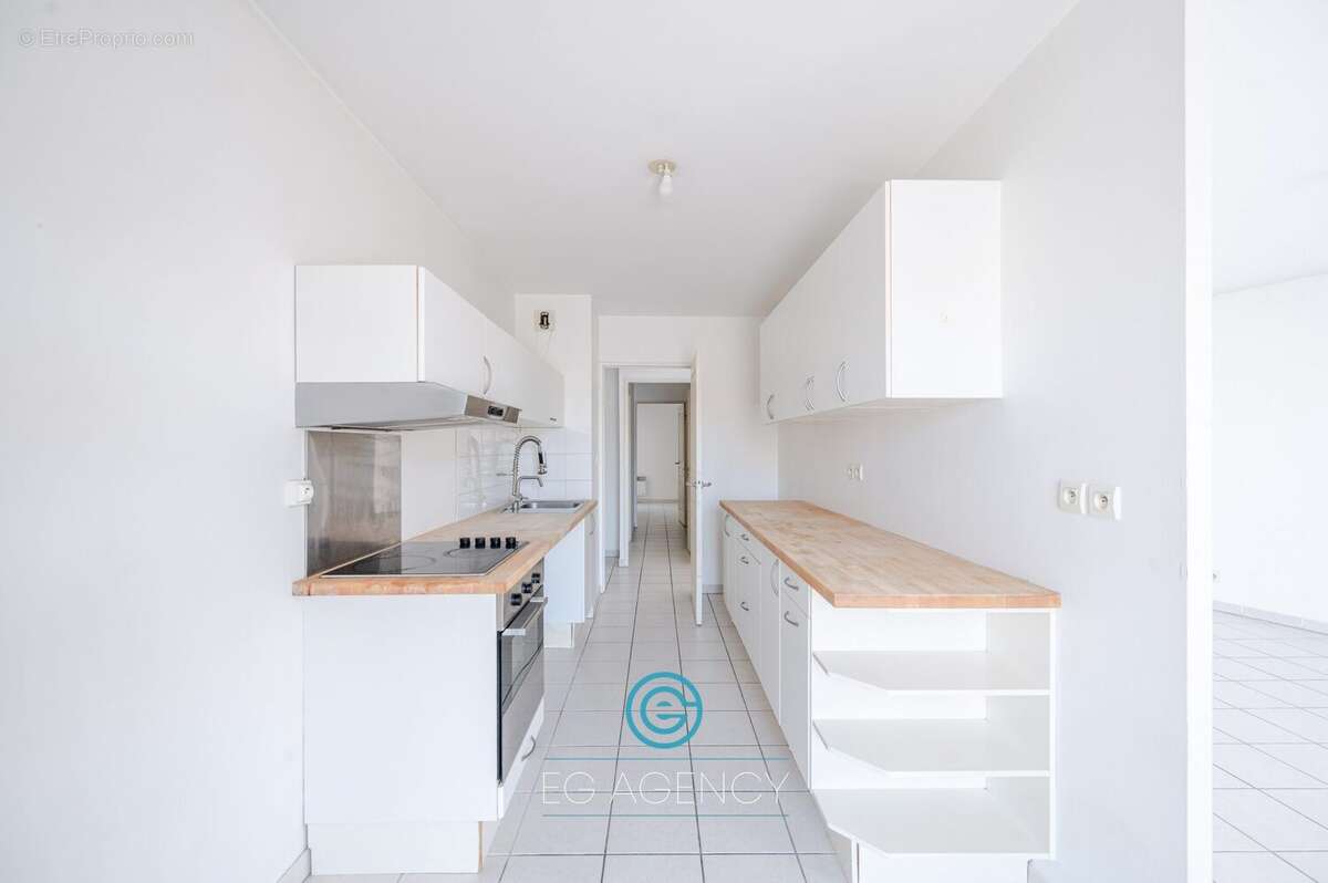 Appartement à MARSEILLE-4E