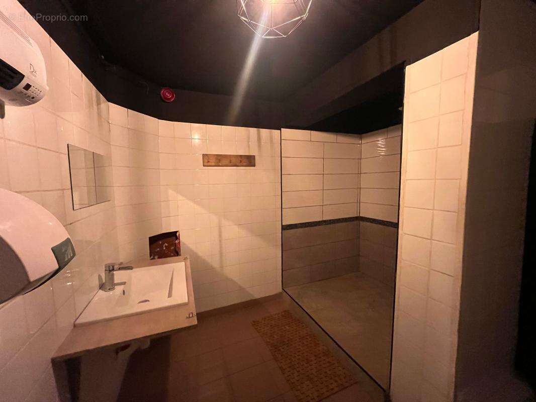 Vends local commercial Discothéque - Club - photo 8