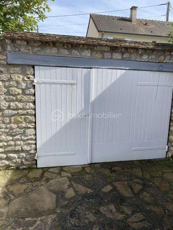 Maison à DAMMARTIN-EN-SERVE