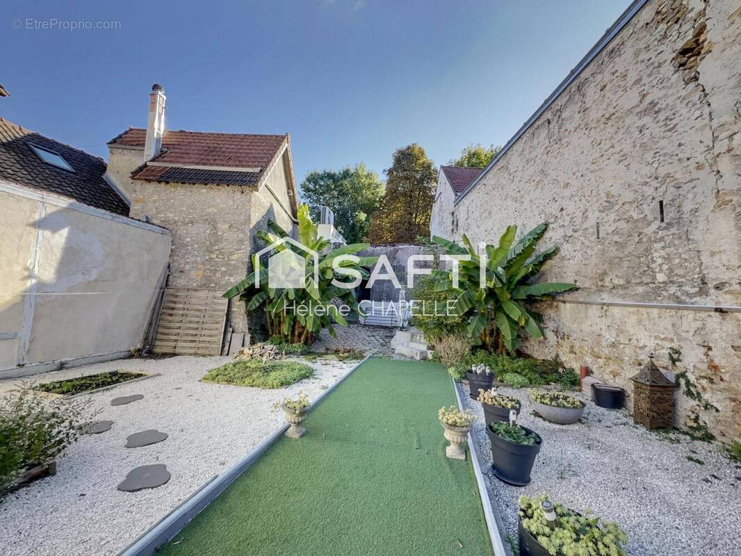 Photo 1 - Maison à SAINT-DENIS