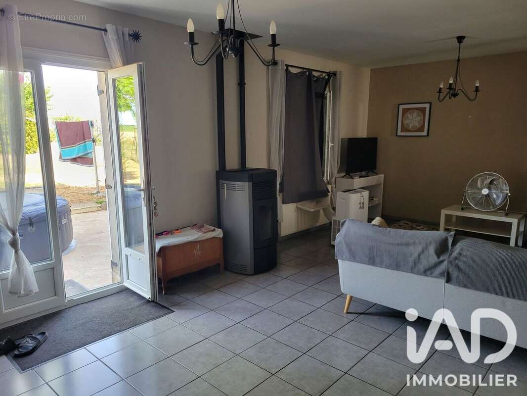 Maison 113 m² à Lechelle  - photo 3