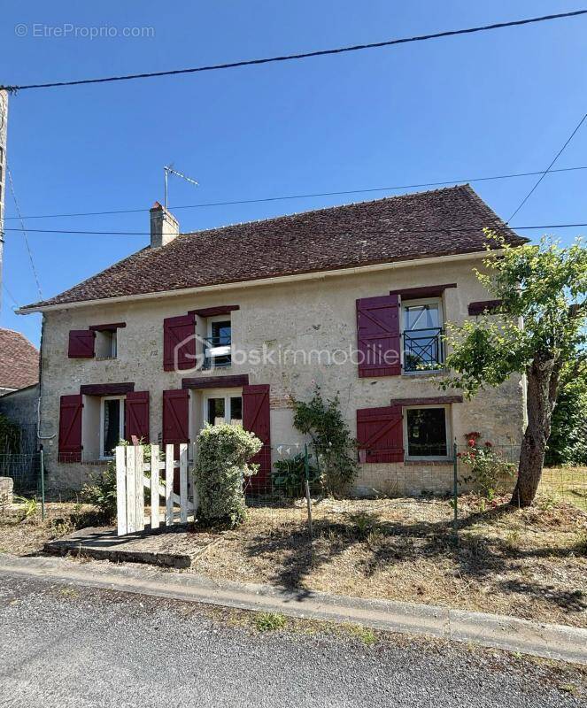 Maison à COULONGES