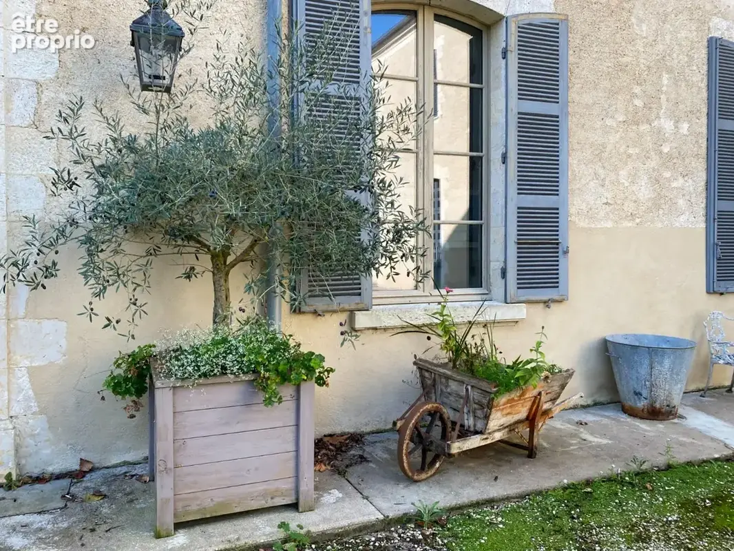 Magnifique domaine comprenant : le manoir (« le château ») vestiges d'un château médiéval, une folie, 2 maisons d'amis, la maiso - photo 5