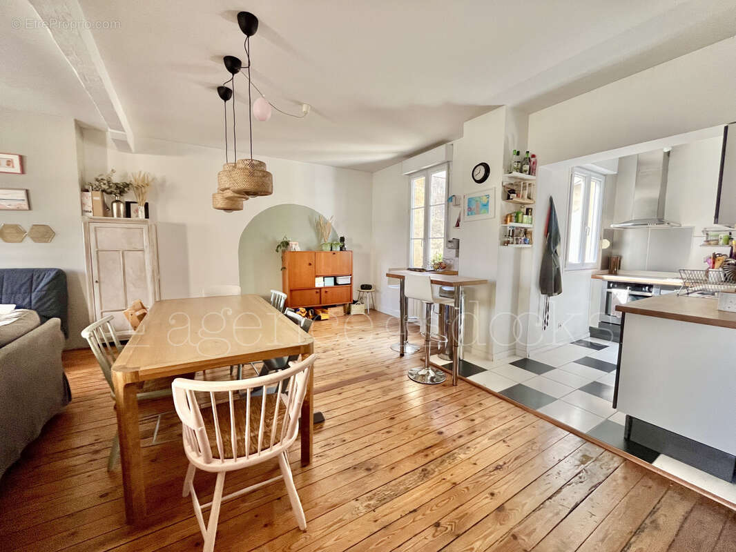 Appartement à BORDEAUX