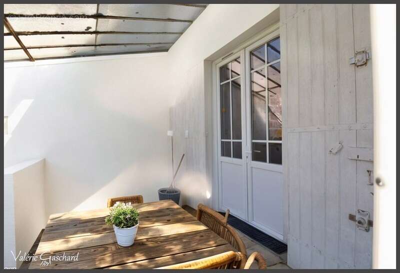 Maison à SAINT-SEURIN-SUR-L&#039;ISLE