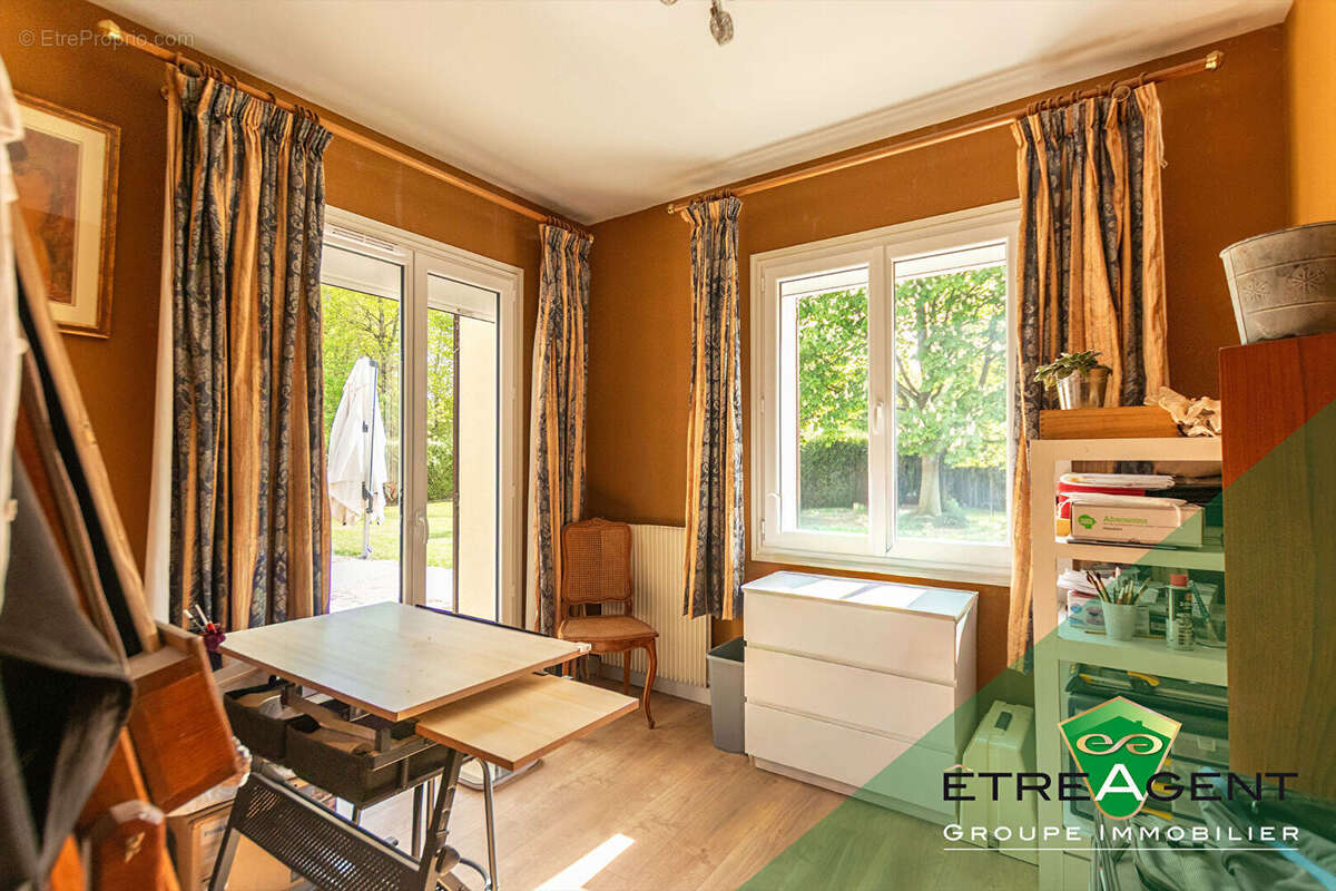 Maison LE VAL DORÉ - 190 m² - 6 chambres - photo 11