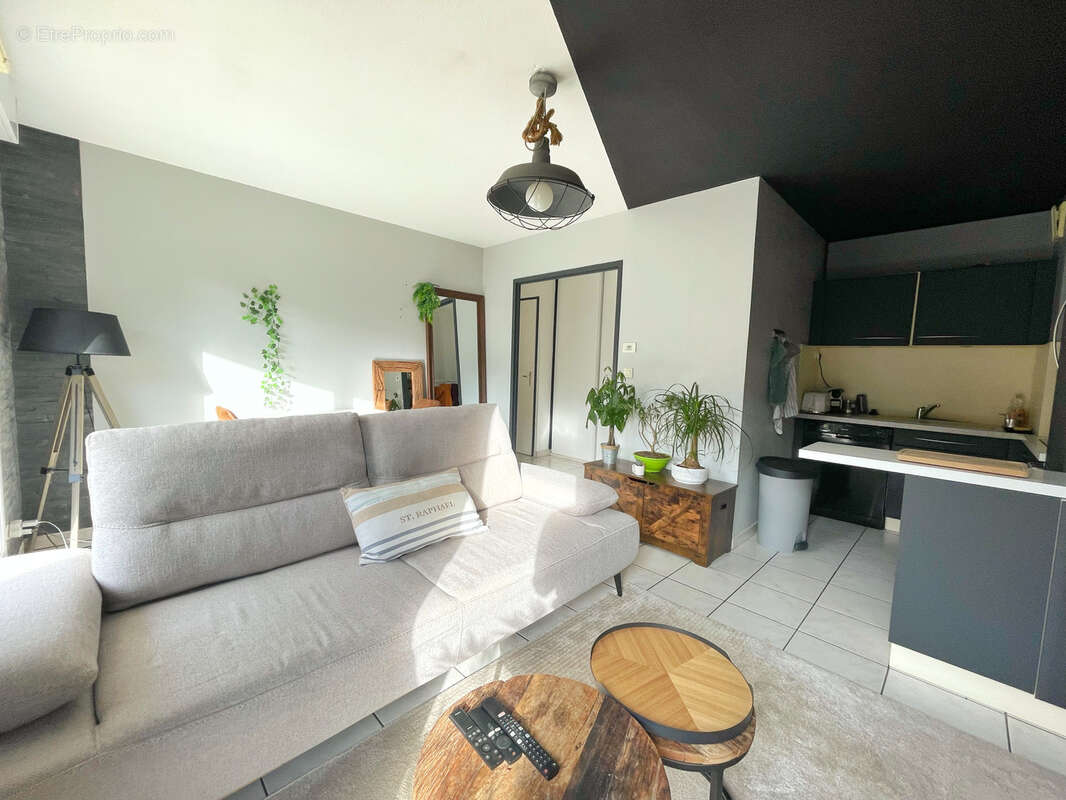 Appartement à CONDRIEU