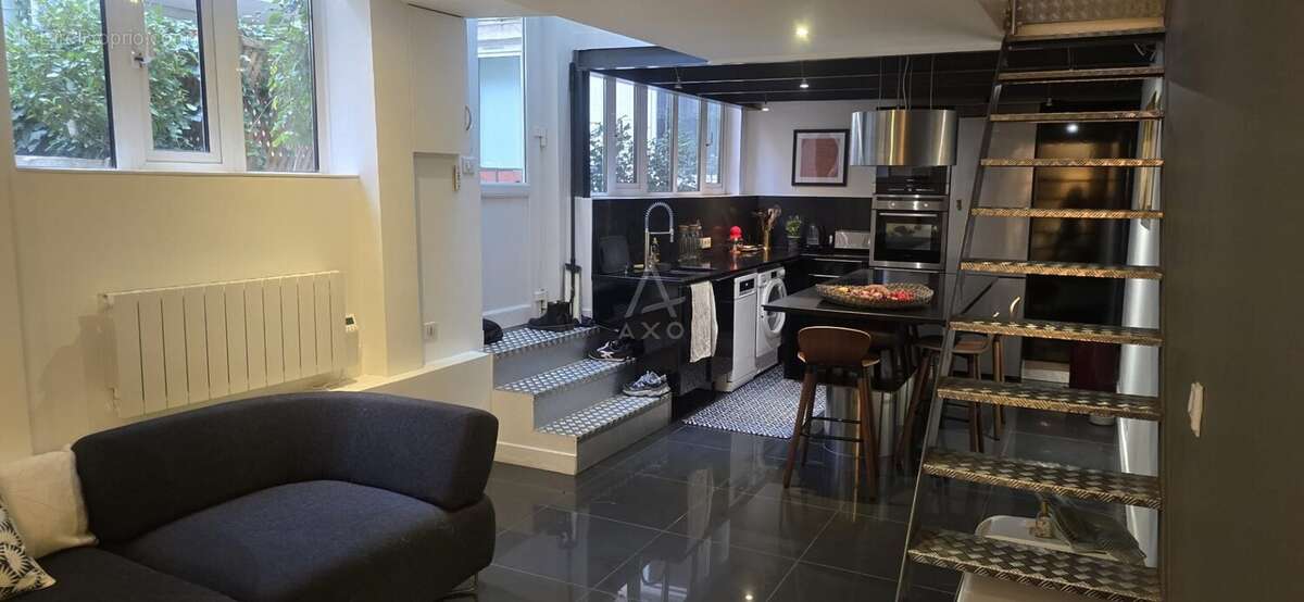 Appartement à PARIS-7E