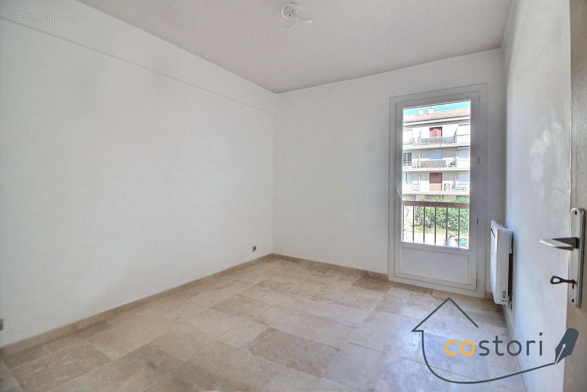 Appartement 52 m² à Trans-En-Provence  - photo 8