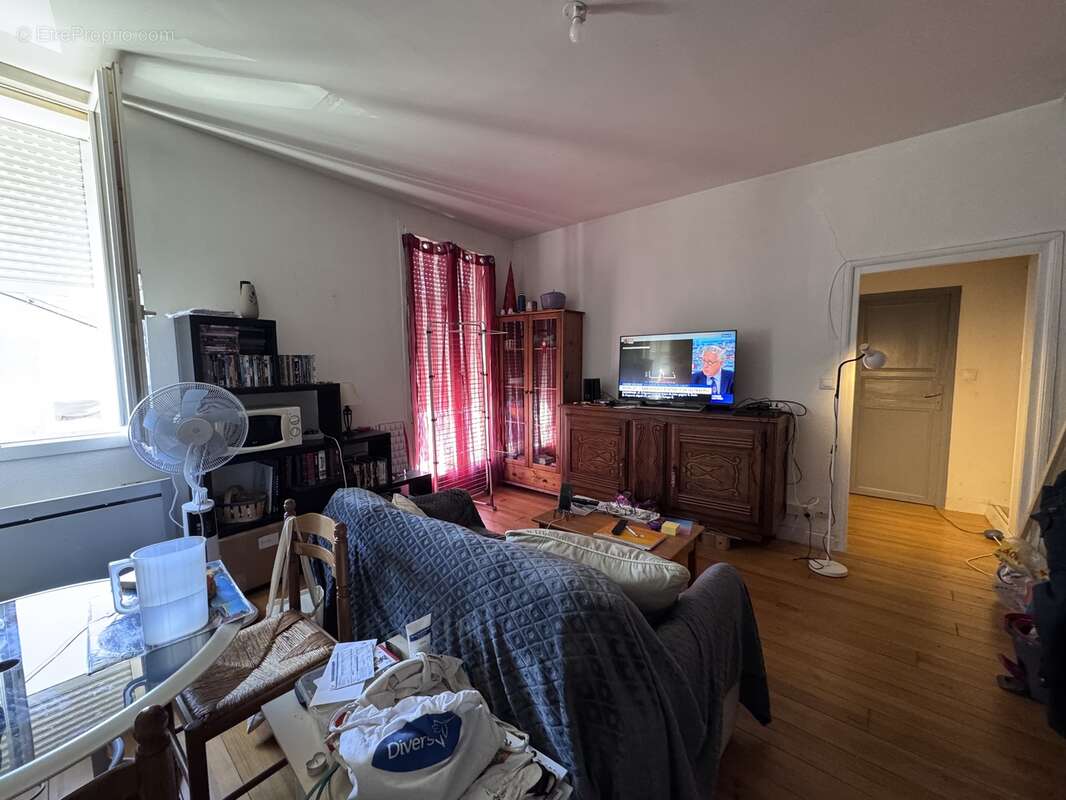 Appartement à COUTRAS
