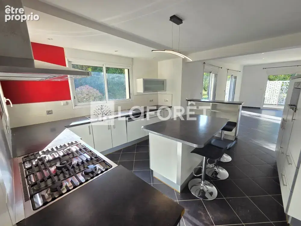 Maison POULDREUZIC 4 Pièces 124 m² - photo 2