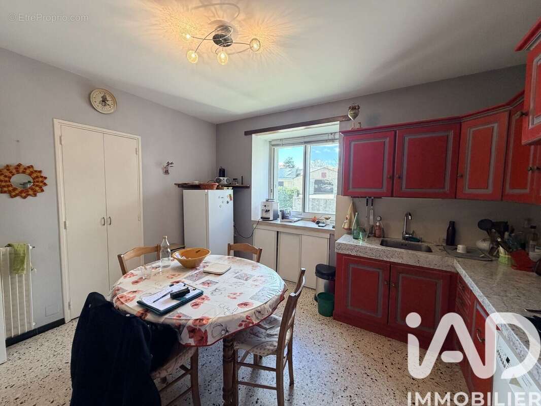 Maison 167 m² à Les Rives  - photo 9