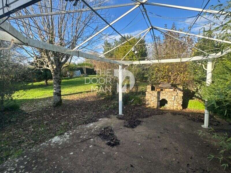 Maison à LA CHAPELLE-ANTHENAISE