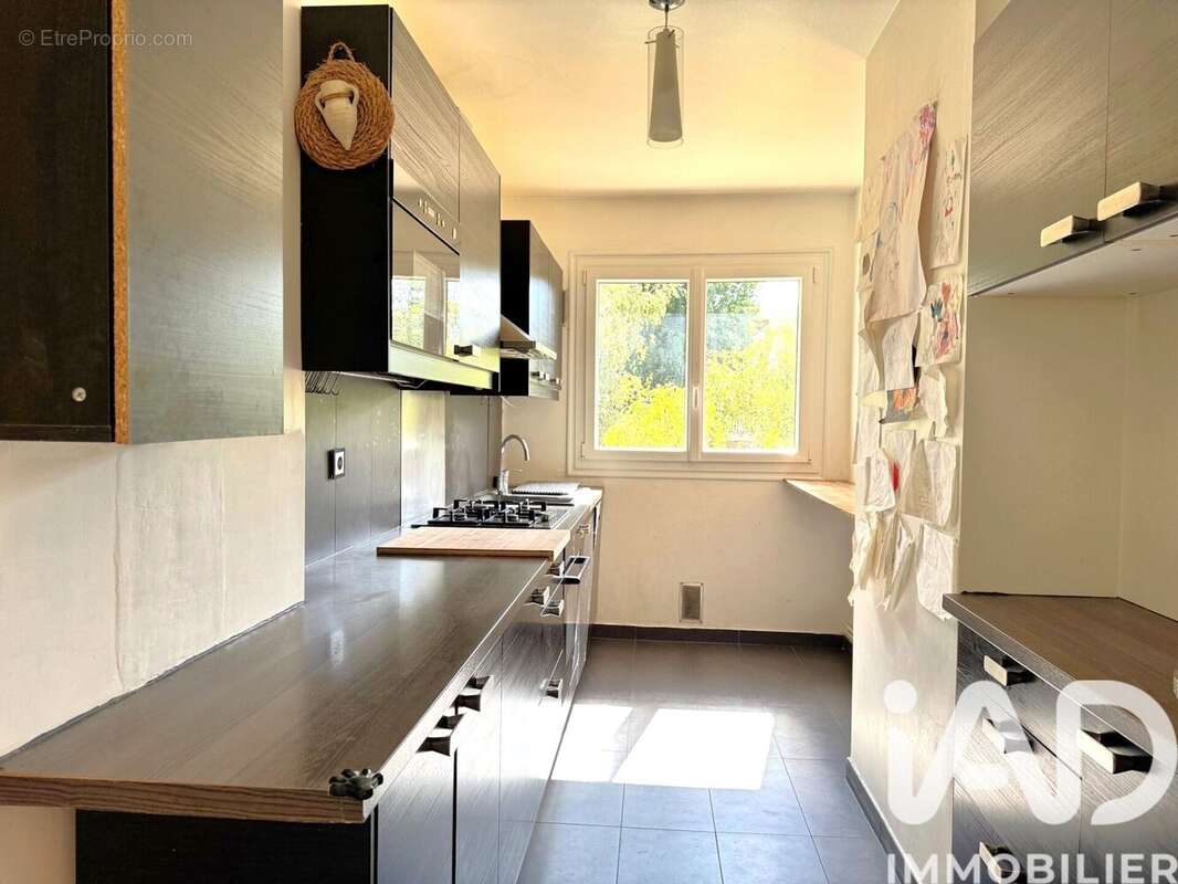 Photo 6 - Appartement à LA CELLE-SAINT-CLOUD