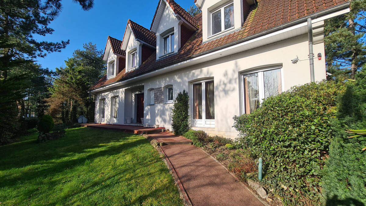 Maison à NEUFCHATEL-HARDELOT