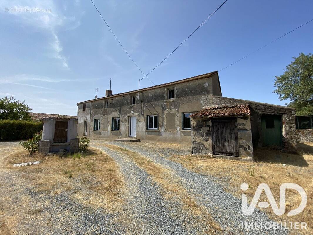 Photo 1 - Maison à LES HERBIERS