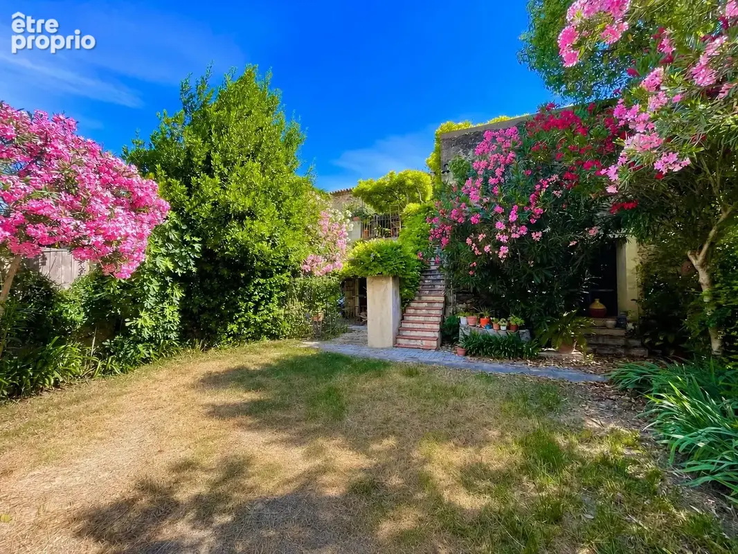 Maison 10 pièces 368 m² à vendre à Nizas (34320) - photo 2