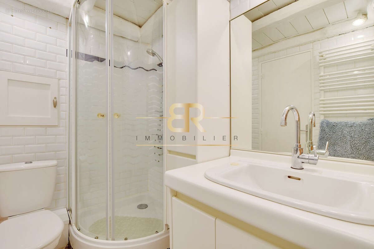 Appartement à PARIS-10E