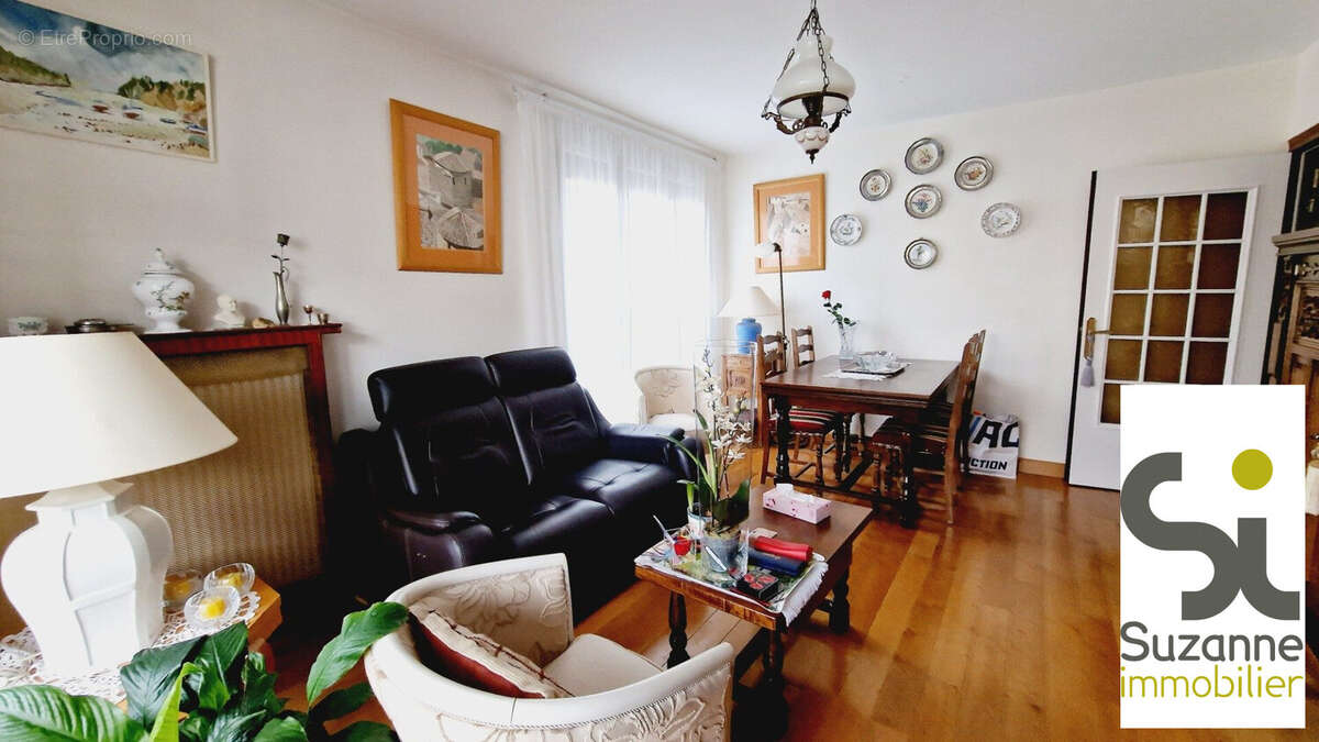Appartement à LE PONT-DE-CLAIX