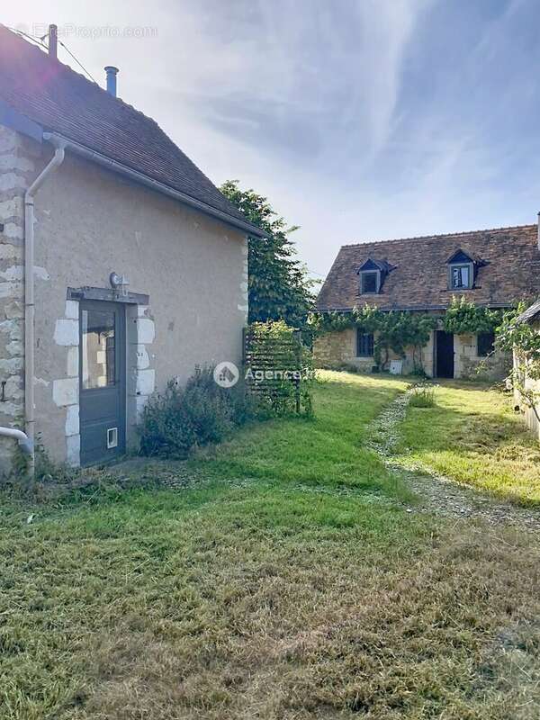Maison à MARCILLY-SUR-MAULNE