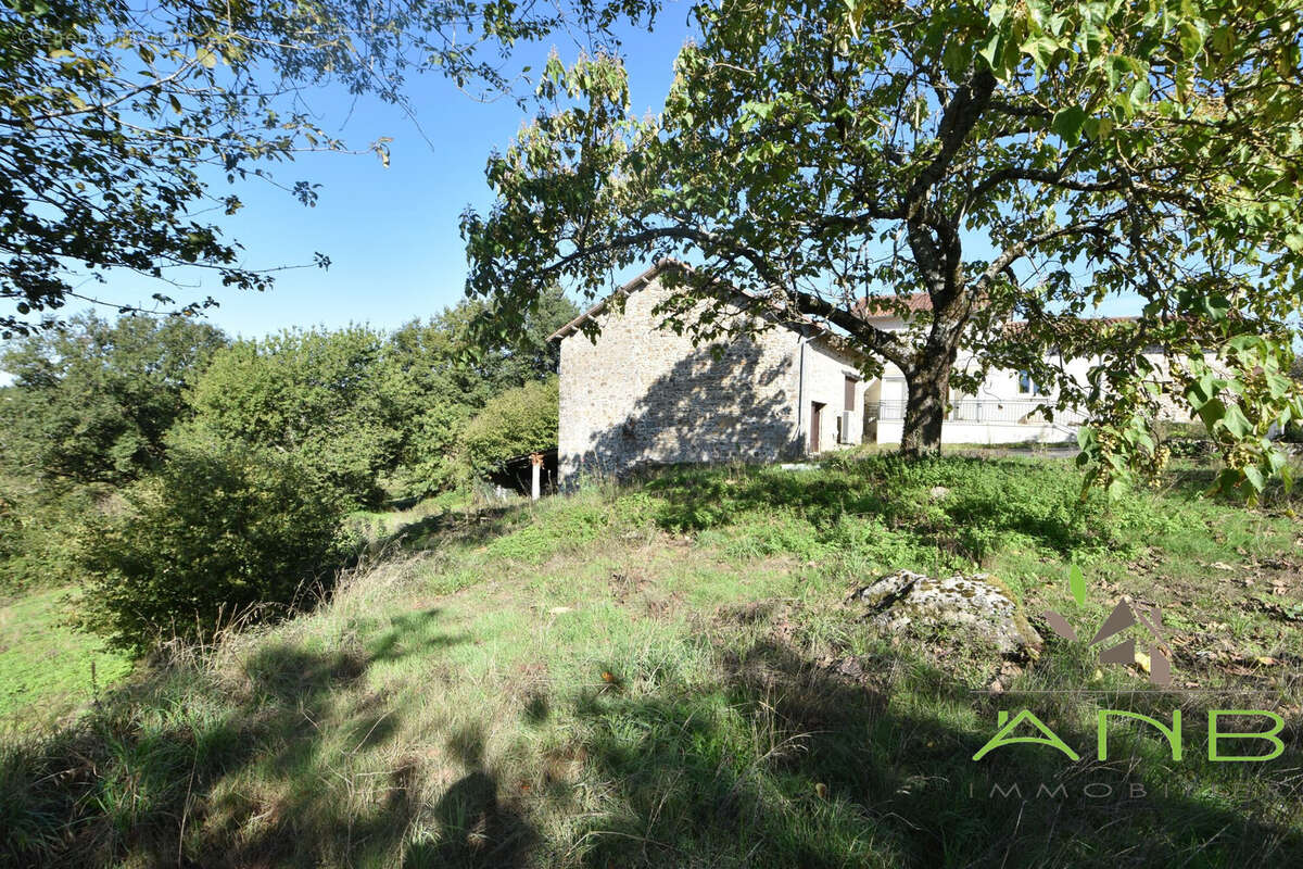 Maison à MAISONNAIS-SUR-TARDOIRE