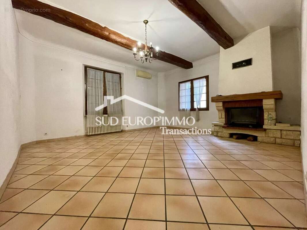 Maison à DRAGUIGNAN