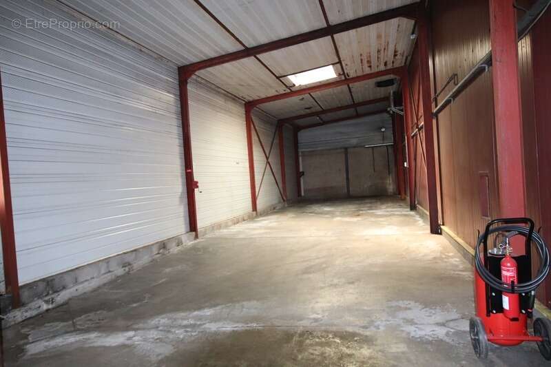 Commerce à LA CLAYETTE