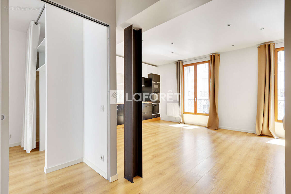 Appartement à PARIS-15E