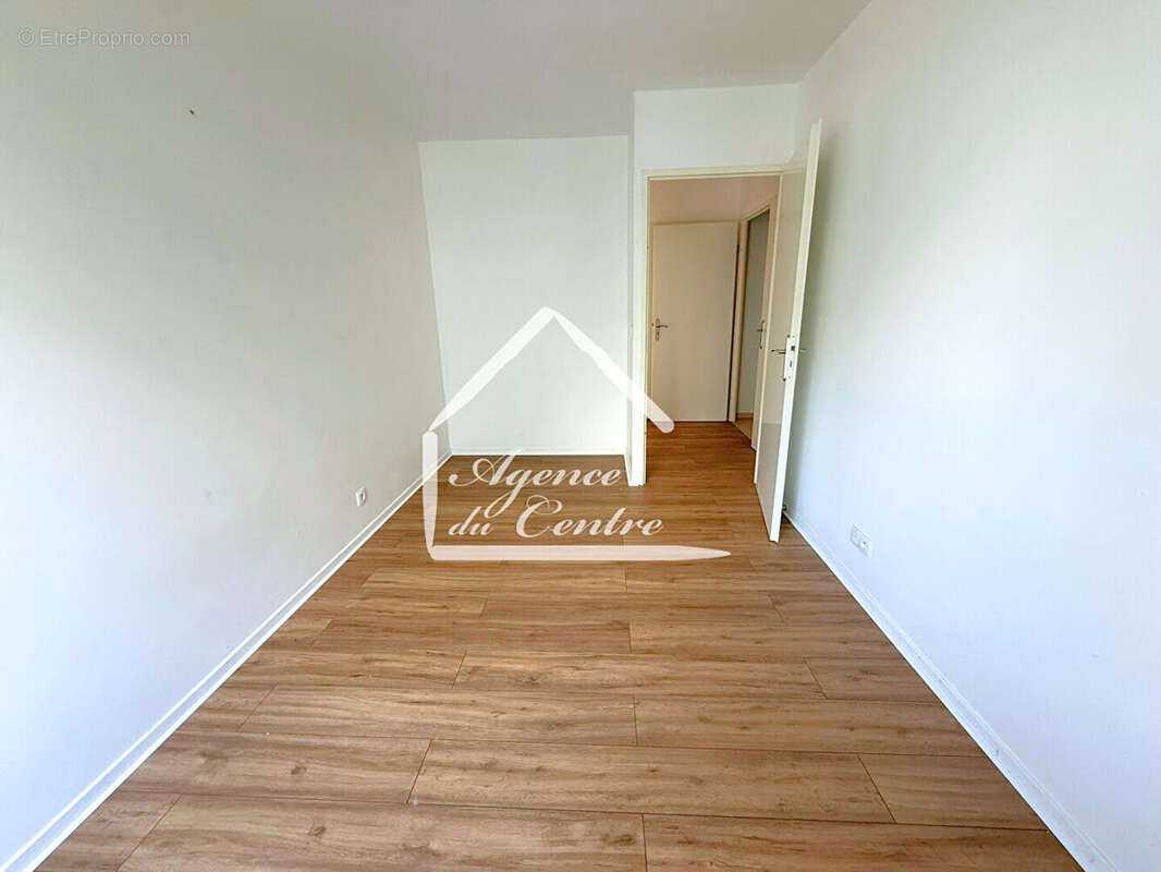 APPARTEMENT 4PP Rue Gustave Charpentier - photo 10