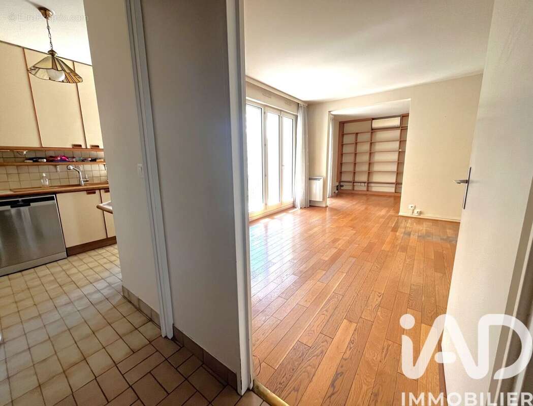 Photo 5 - Appartement à COURBEVOIE
