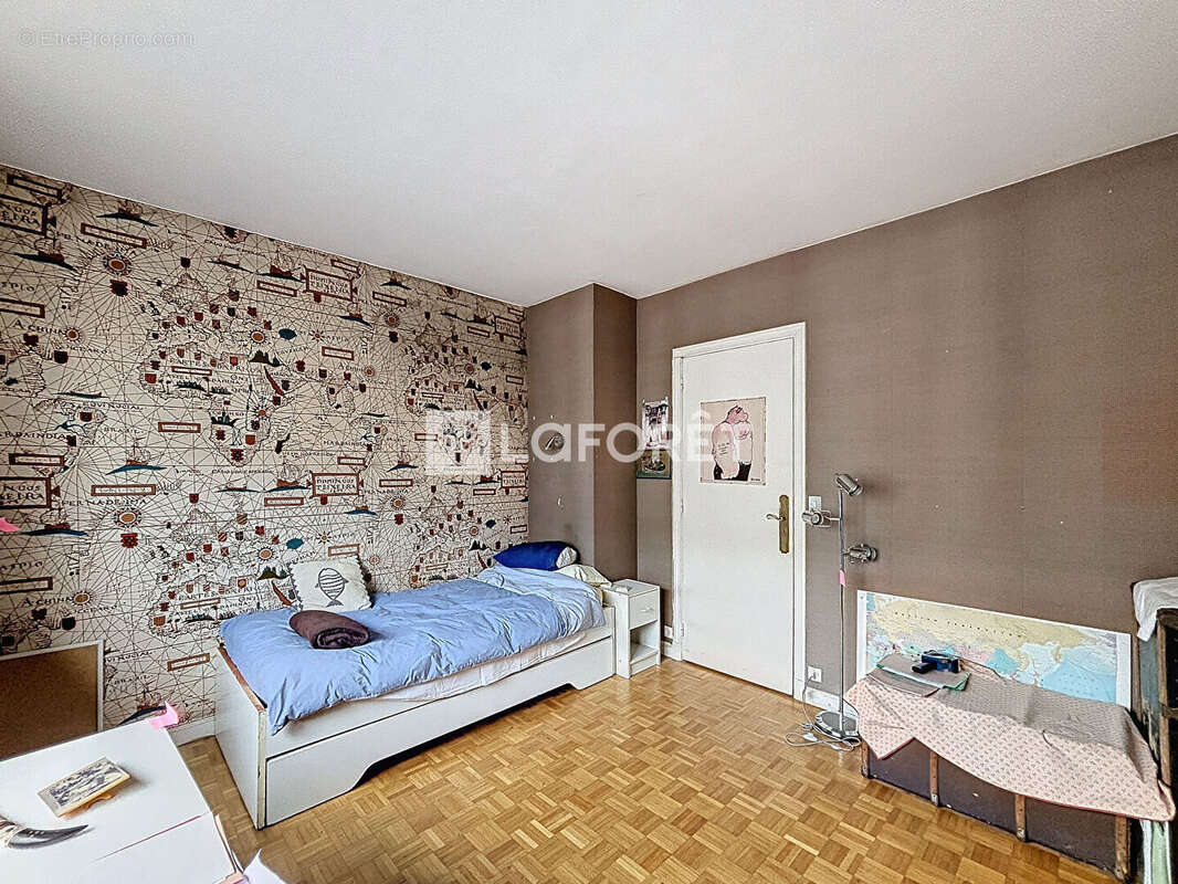 Appartement à BOURG-LA-REINE