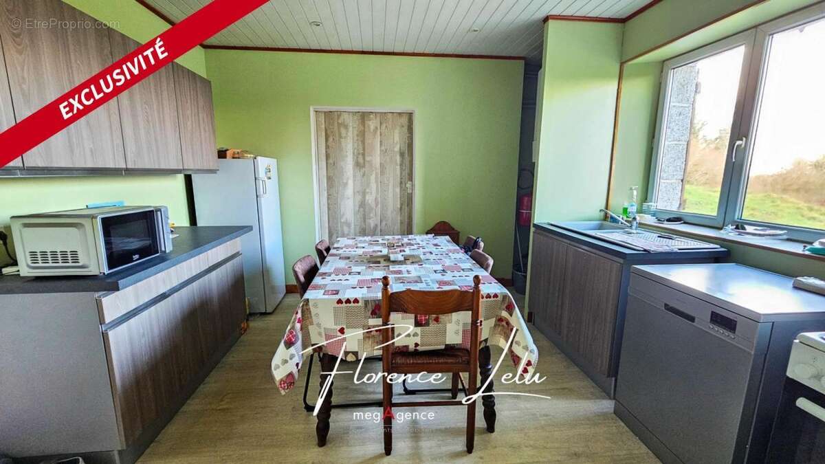 Maison à QUINTIN