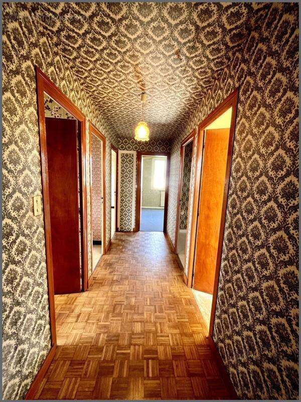 Maison à PLONEVEZ-PORZAY