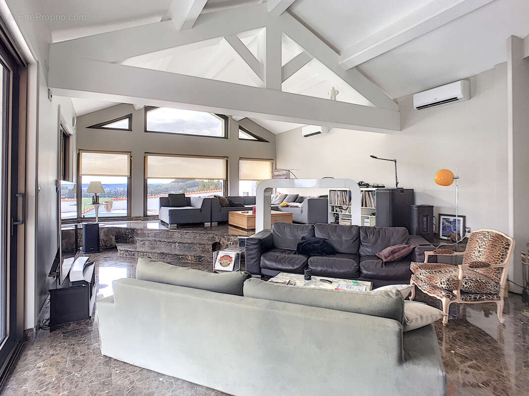 Maison à LA TALAUDIERE